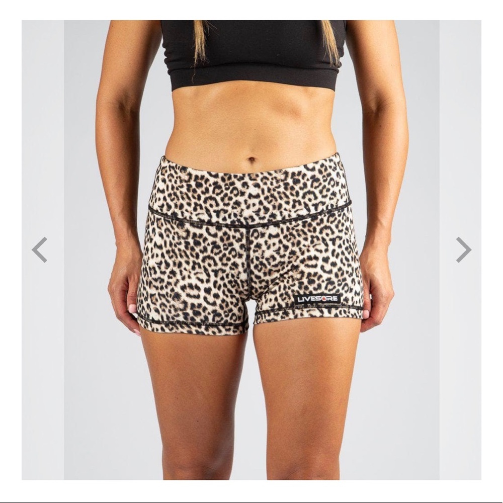 NWT livesore botty short